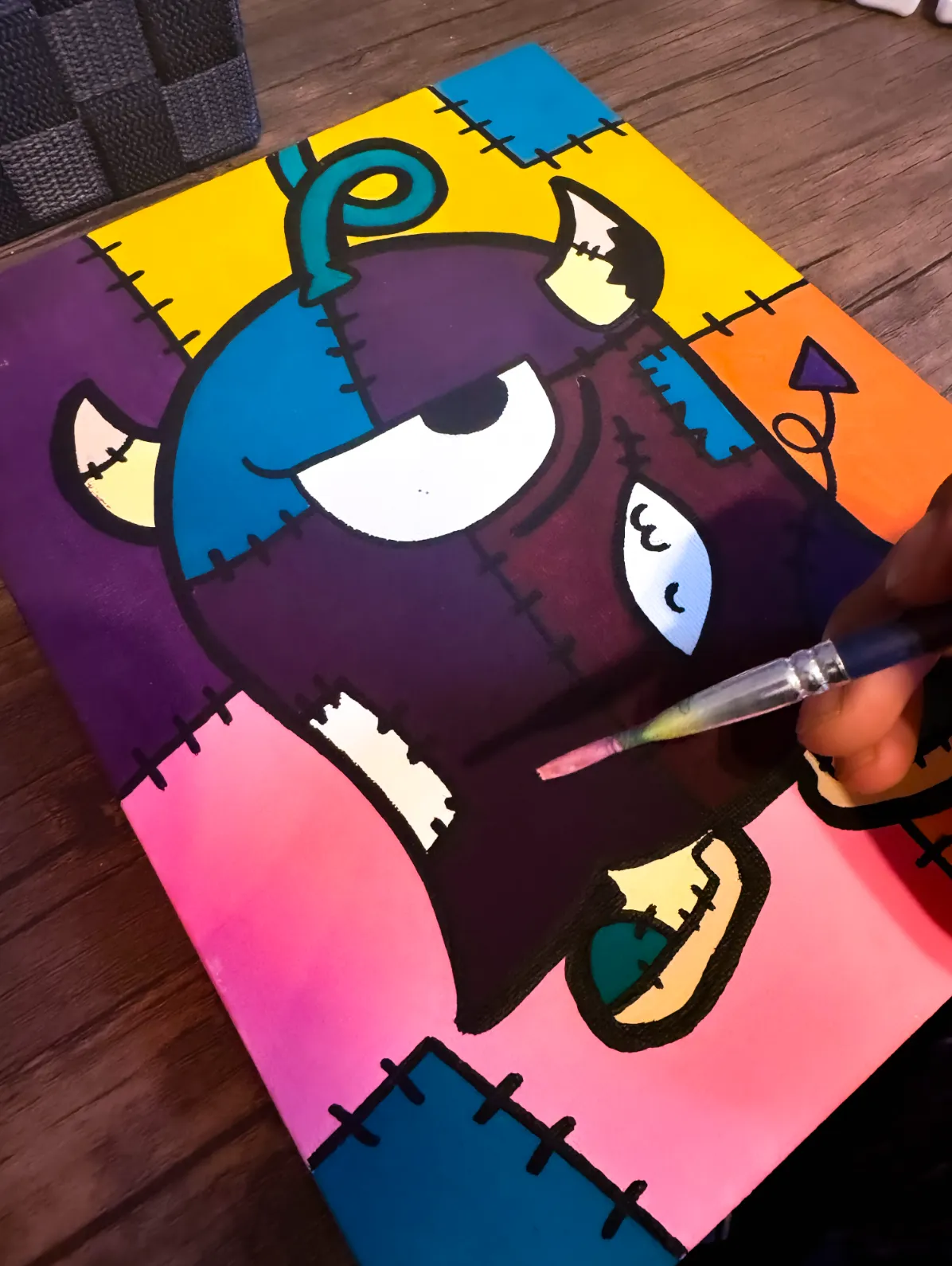 最近の休憩時間は絵の具でお絵描きしています。